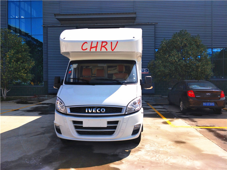 Автоматическая передача RV Караван Van Foton, автомобиль стеклоткани на открытом воздухе располагаясь лагерем украсила