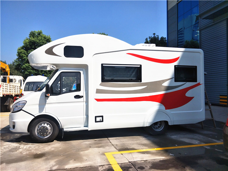 Автоматическая передача RV Караван Van Foton, автомобиль стеклоткани на открытом воздухе располагаясь лагерем украсила