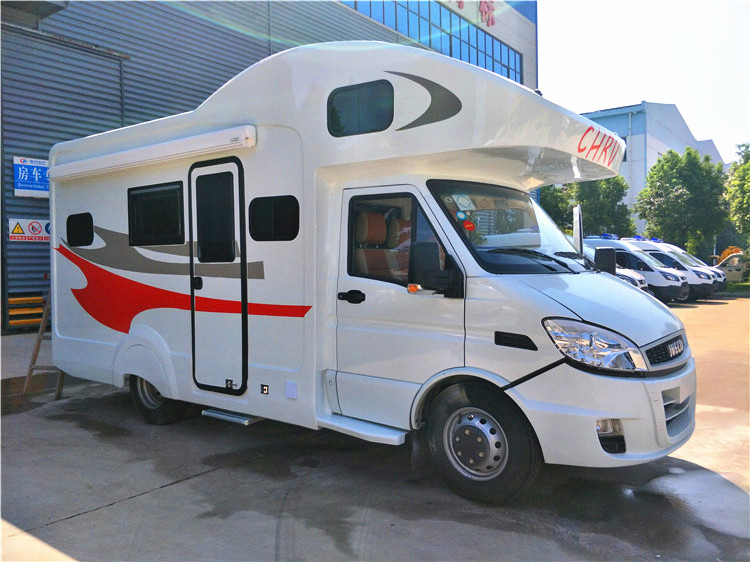 Автоматическая передача RV Караван Van Foton, автомобиль стеклоткани на открытом воздухе располагаясь лагерем украсила