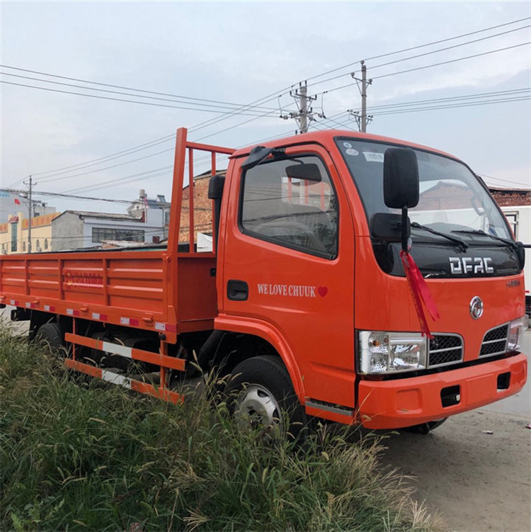 тип дизельного топлива тележки 82hp 4*2 фургонов груза обязанности света 100Km/h