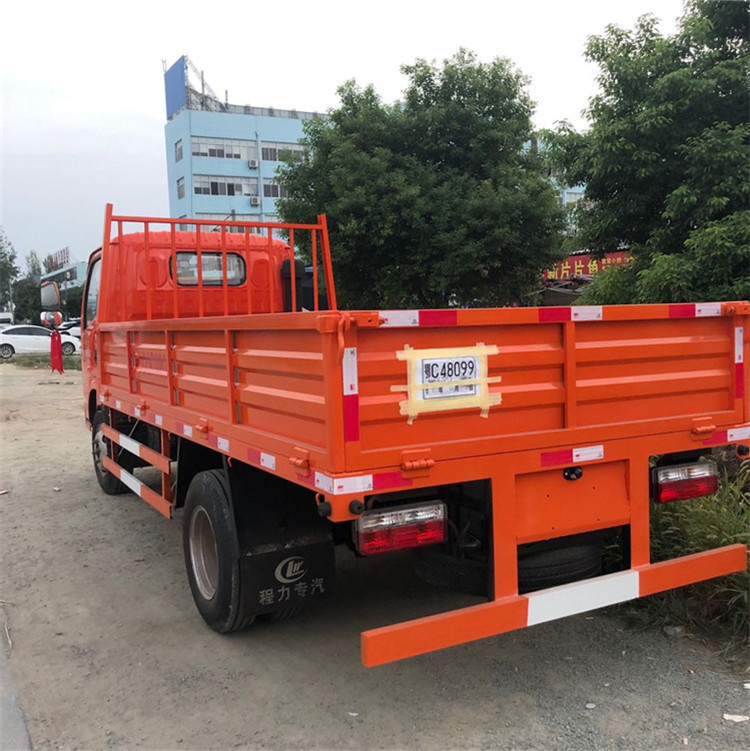 тип дизельного топлива тележки 82hp 4*2 фургонов груза обязанности света 100Km/h