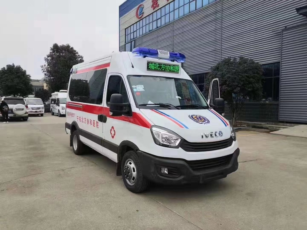 Машина скорой помощи обязанности скорой помощи IVECO средняя 130 Km/H дизельного типа 4*2
