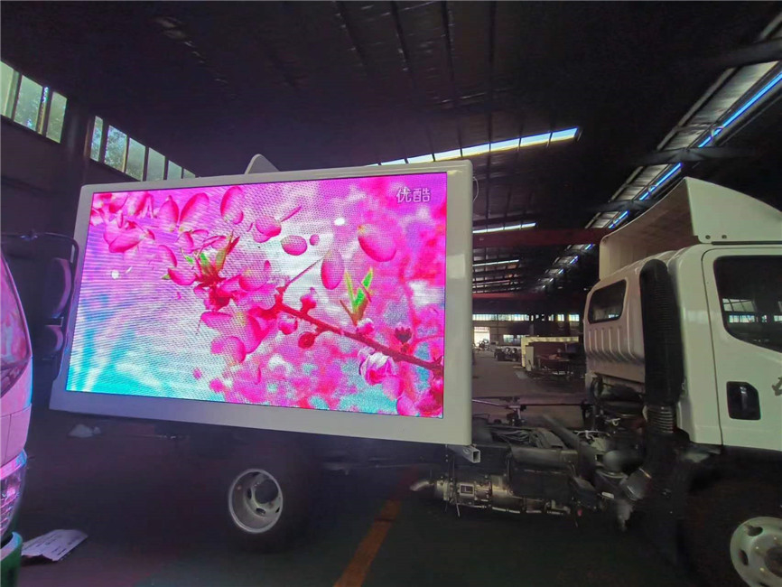 P6 Digital Billboard Truck 320*160mm 3 стороны P5 Мобильный светодиодный дисплей Реклама грузовика