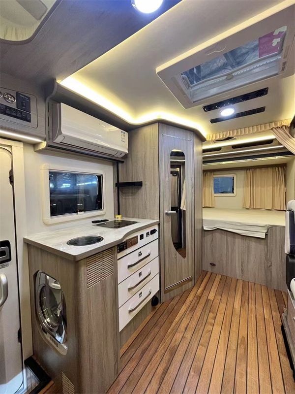 Путешественный трейлер RV Camper Motorhome Голый с воском от Roro Ship или Bulk Ship