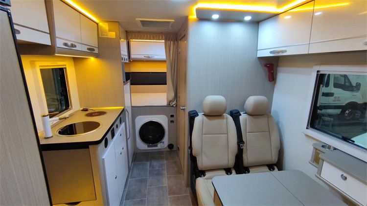 YUEJIN 4x2 Mobile Auto Motorhome Outdoor Luxury RV Caravan Van Для семейных поездок