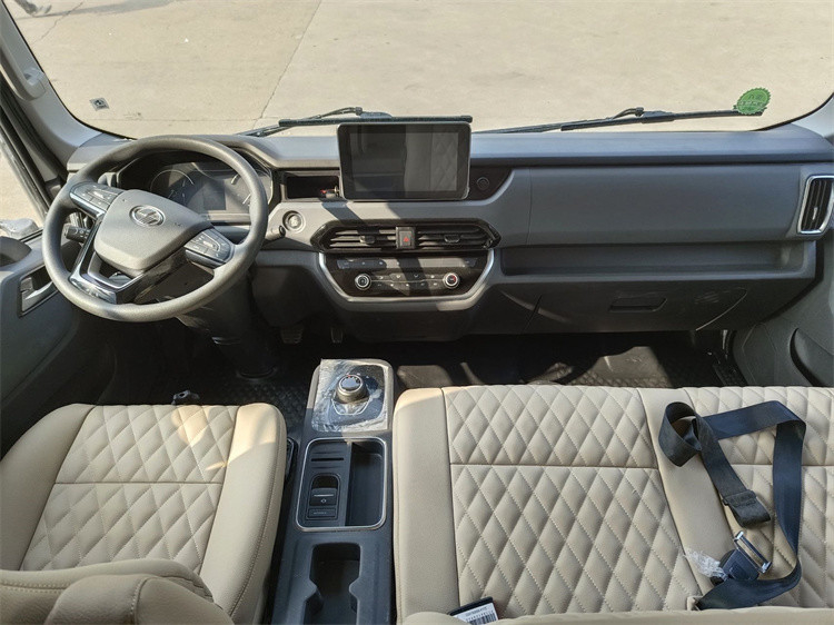 YUEJIN 4x2 Mobile Auto Motorhome Outdoor Luxury RV Caravan Van Для семейных поездок