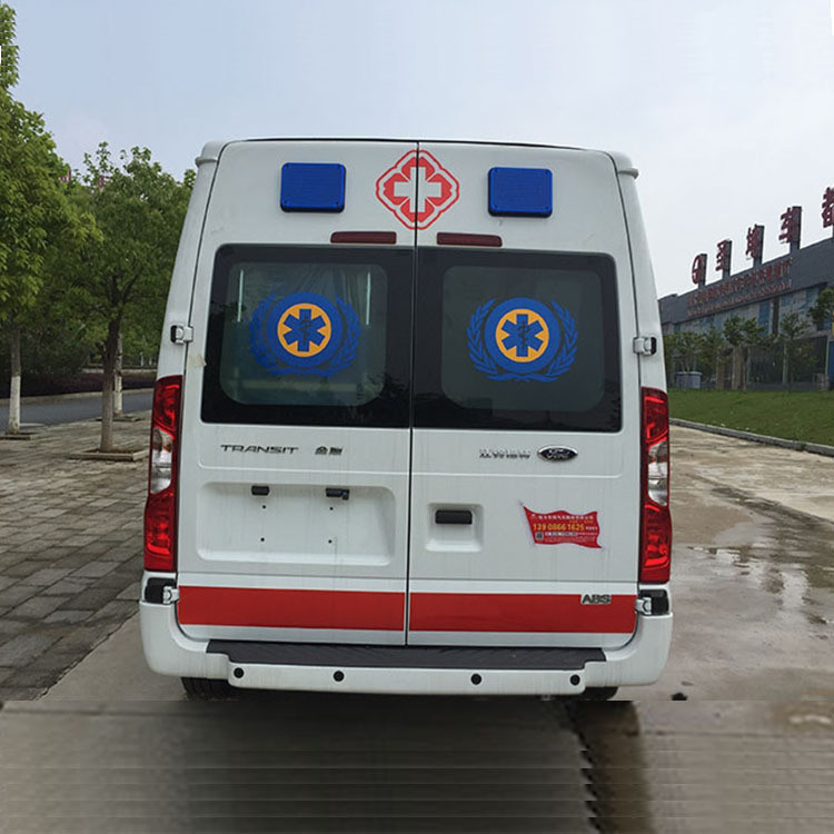 Автомобиль скорой помощи Мобильные медицинские транспортные средства 3-8 м Длина 4х2 Тип привода
