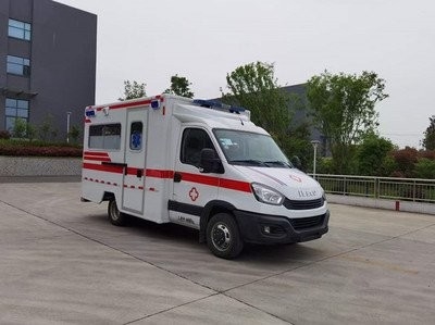3300 Валовая масса транспортного средства 4х4 машины скорой помощи с ручной трансмиссией
