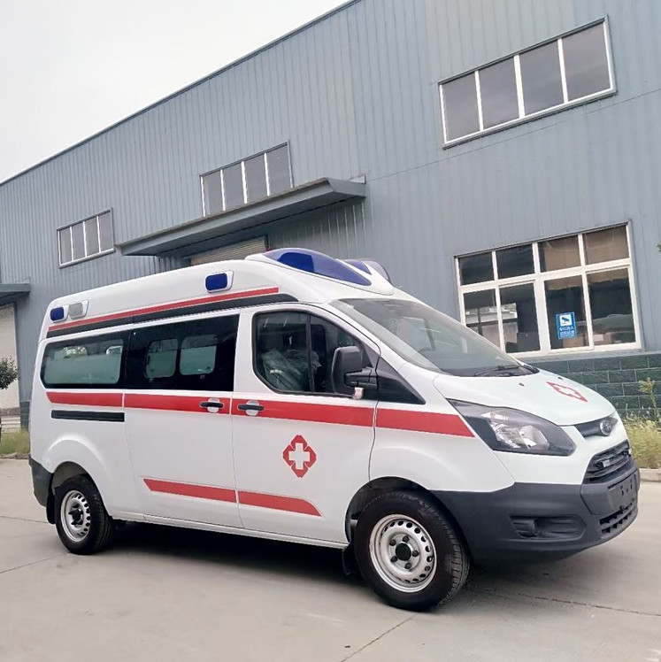 Левостороннее управление 4*2 Ford 5+1 трансмиссия Автомобиль скорой помощи
