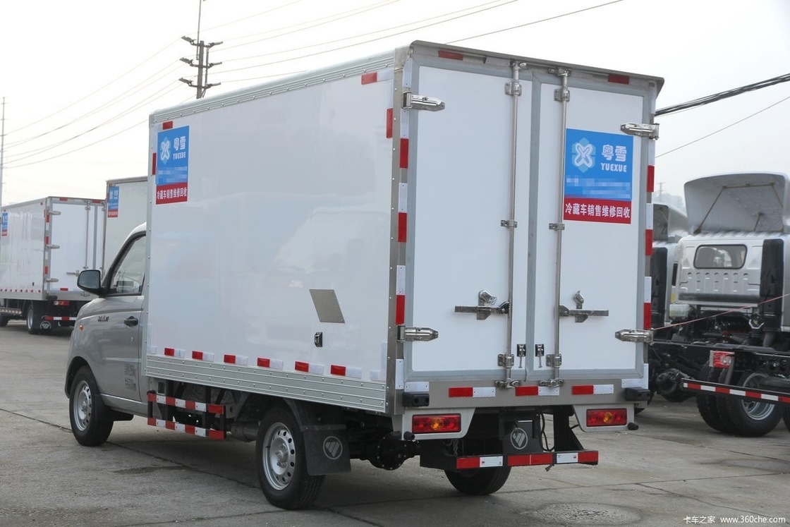 2 Refrigerated тележки Foton бензина тонны типа Refrigerated замораживателя Van топлива