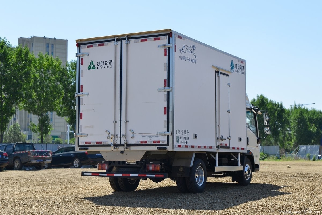 2 Refrigerated тележки Foton бензина тонны типа Refrigerated замораживателя Van топлива