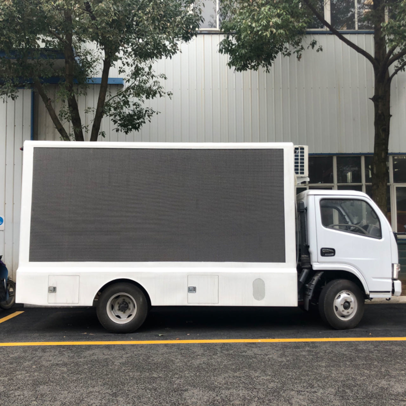 Dongfeng 4x2 под управлением мобильного грузовика со стеклянным осветительным коробком и наружным светодиодным экраном для рекламы